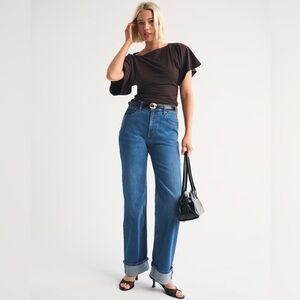 Abercrombie & Fitch High Rise 90s Relaxed Cuffed Hem Jean 28 / 6